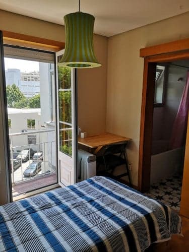 Single bedroom in a 5-bedroom apartment near Jardim Fernando Pessa - Gallery - 1