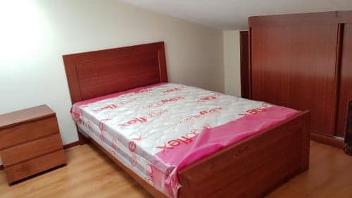 Single bedroom in 4-bedroom apartment - Gallery - 1