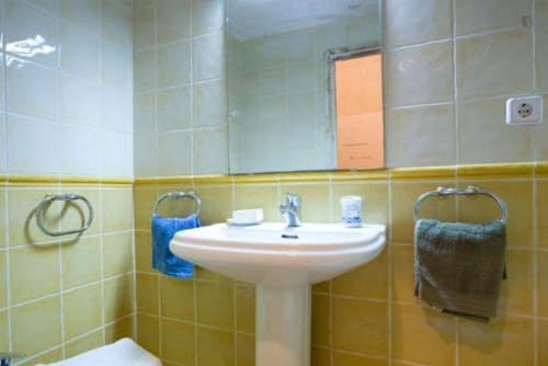 Welcoming 1-bedroom flat in El Raval - Gallery - 6