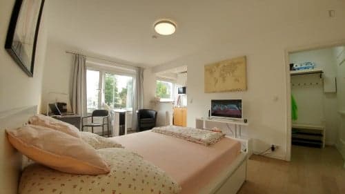 Beautiful studio apartment. - Gallery - 1