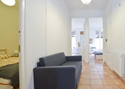 Pleasant double bedroom in a 5-bedroom flat, in La Gran Via - Gallery - 4